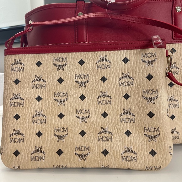 MCM Medium Shopper Bag - Picture 3 of 5